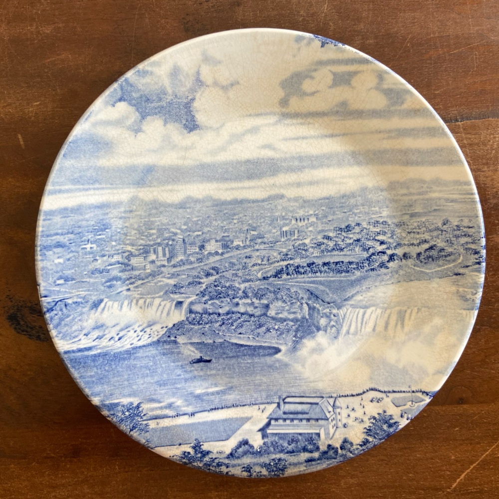 Vintage Souvenir plate Niagara Falls by J&G Meakin England Blue‎ & White
